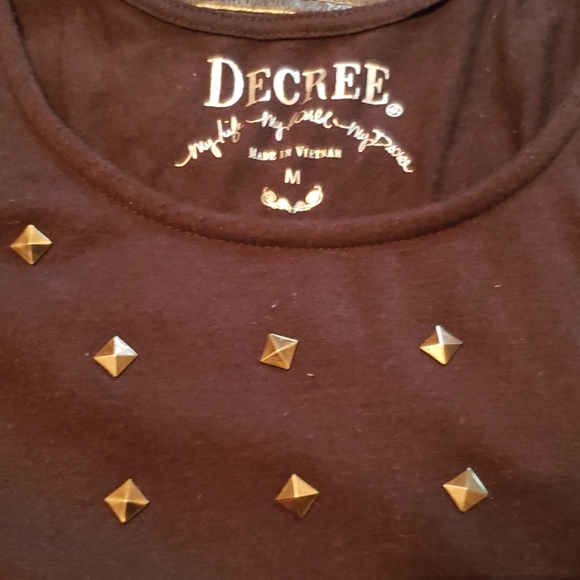 Decree tank top! - Picture 5 of 5